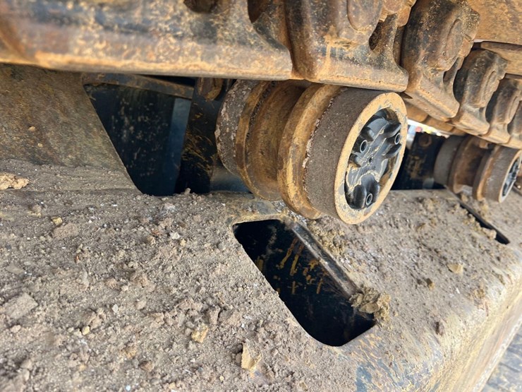 2017-caterpillar-336fl-image-25