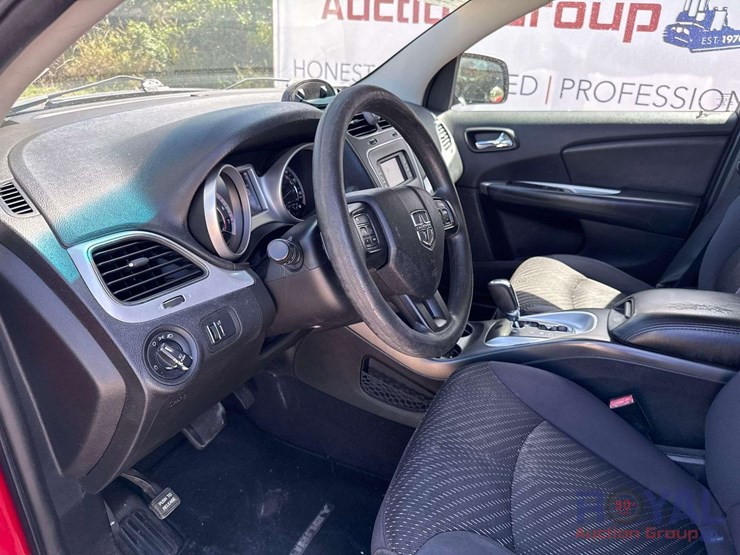 2013-dodge-journey-image-13