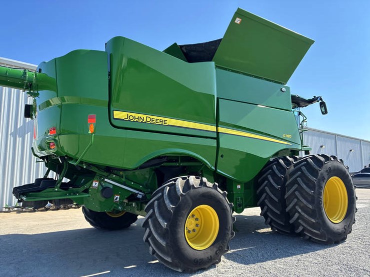 2024-john-deere-s780-image-4
