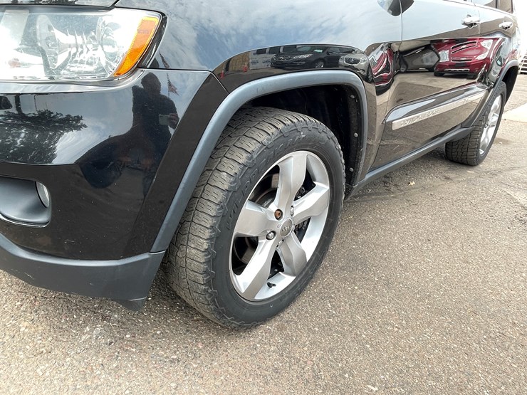 2013-jeep-grand-cherokee-image-13