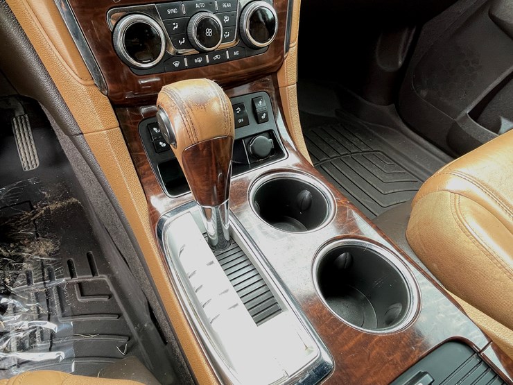 2014-buick-enclave-image-48