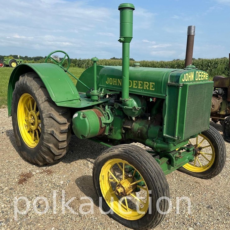 JOHN DEERE D
