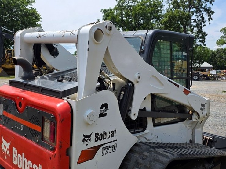 2022-bobcat-t770-image-19