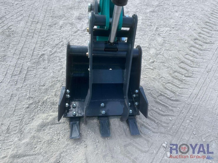 unused-2025-cfg-qk16r-mini-excavator-image-8