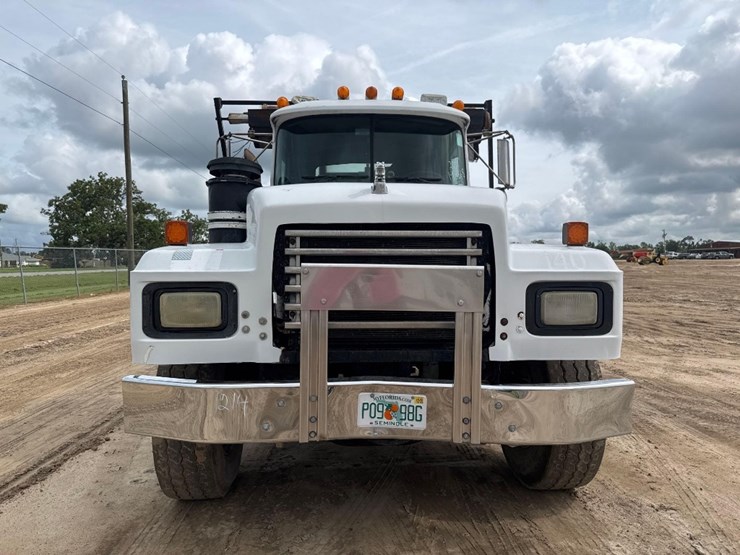 2001-mack-rd688s-image-3