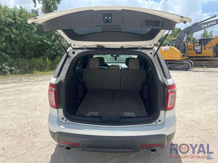 2015-ford-explorer-image-19