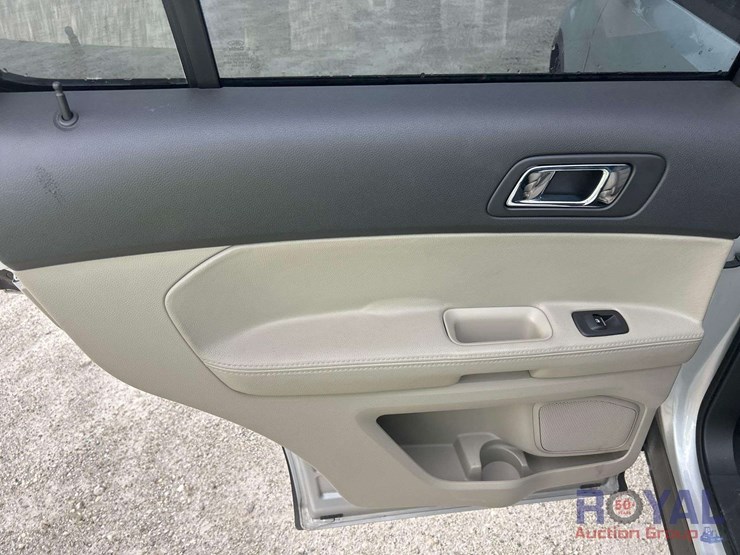 2013-ford-explorer-image-22