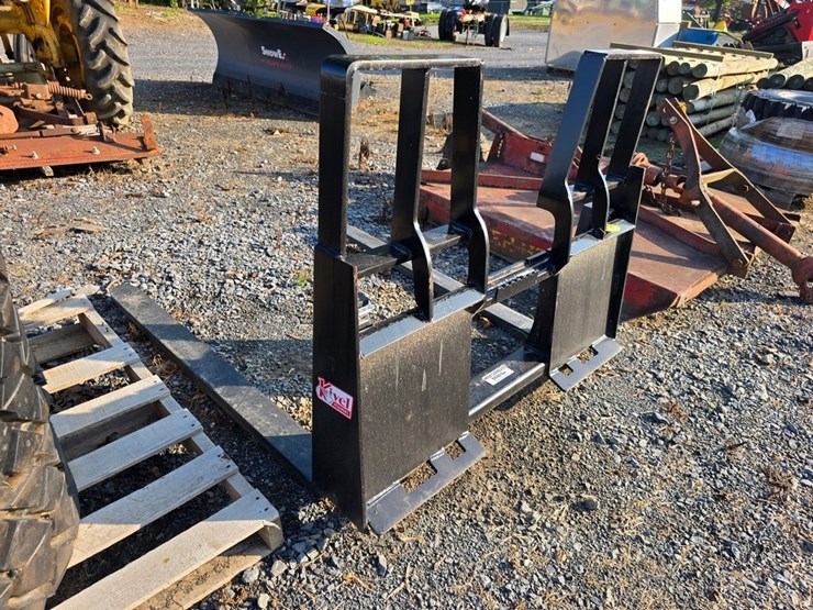 new-kivel-5500-lb.-skidloader-forks-image-2