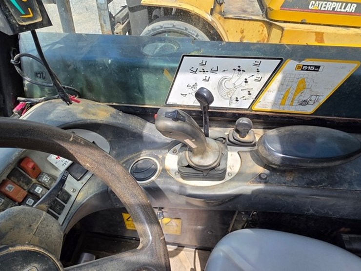 2011-jcb-515-40-image-44