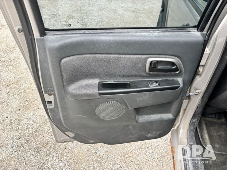 2004-chevrolet-colorado-ls-image-64