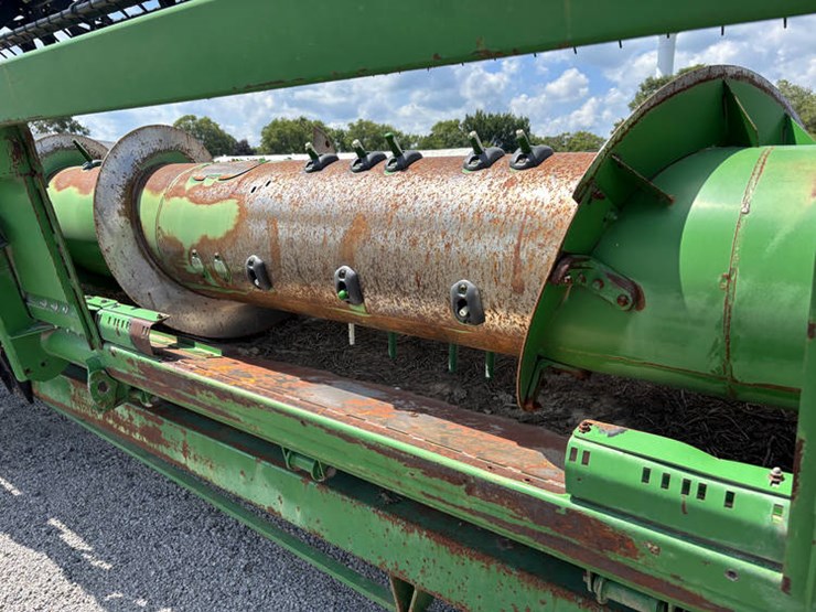 2010-john-deere-625f-image-12