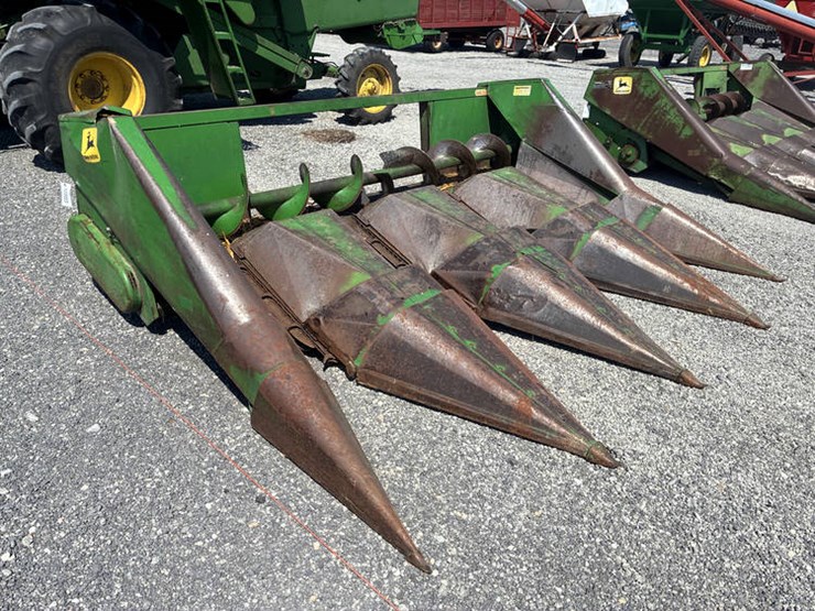 john-deere-444-image-1