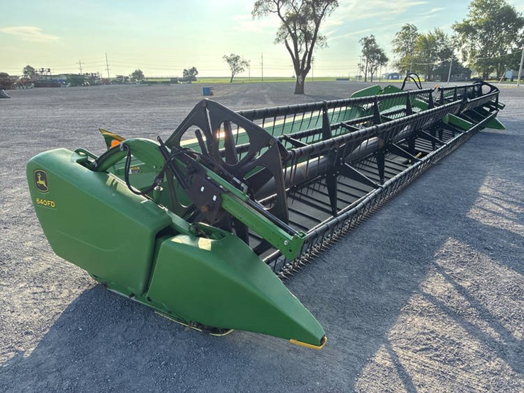 2013-john-deere-640fd-image-1