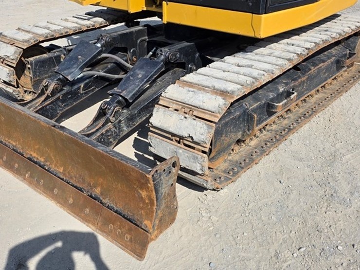 2023-caterpillar-310-image-11