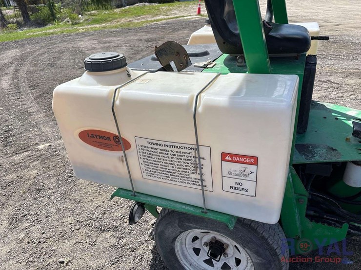 2016-laymor-sm300-towable-ride-on-rotating-sweeper-image-18