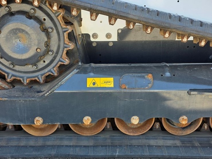 2023-bobcat-t770-image-14