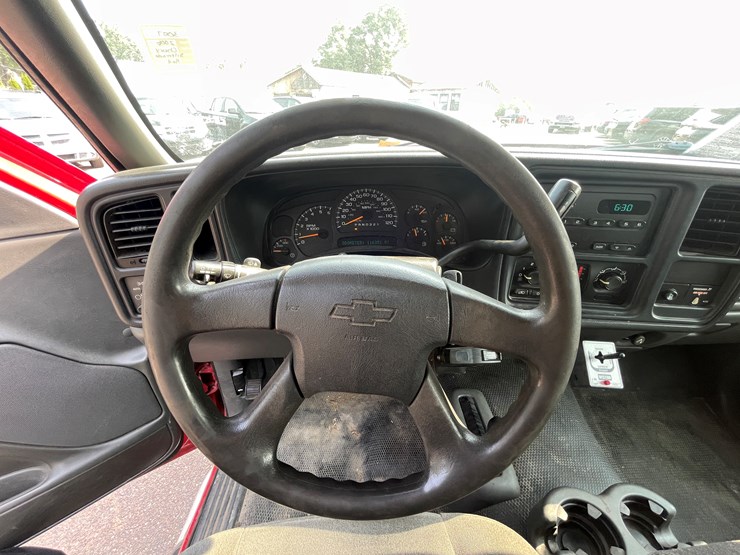 2006-chevrolet-silverado-2500-image-57