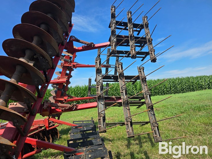case-ih-3950-image-18