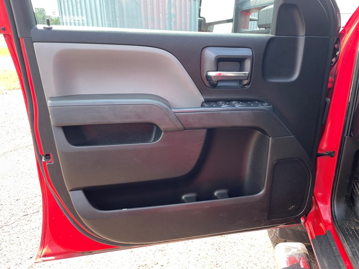 2019-chevrolet-silverado-2500-image-36