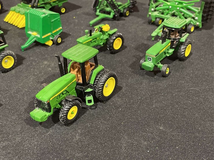 john-deere-64-image-2
