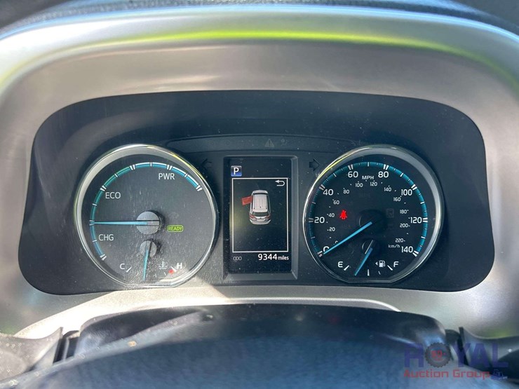2018-toyota-rav4-image-15