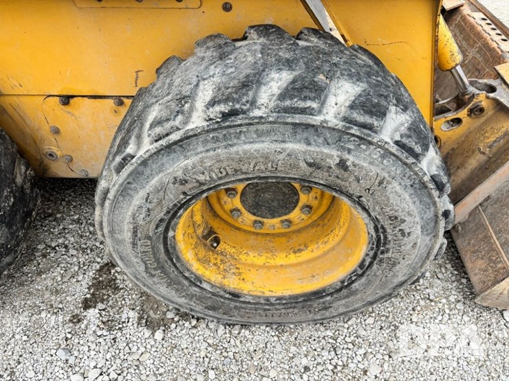 john-deere-250-image-41