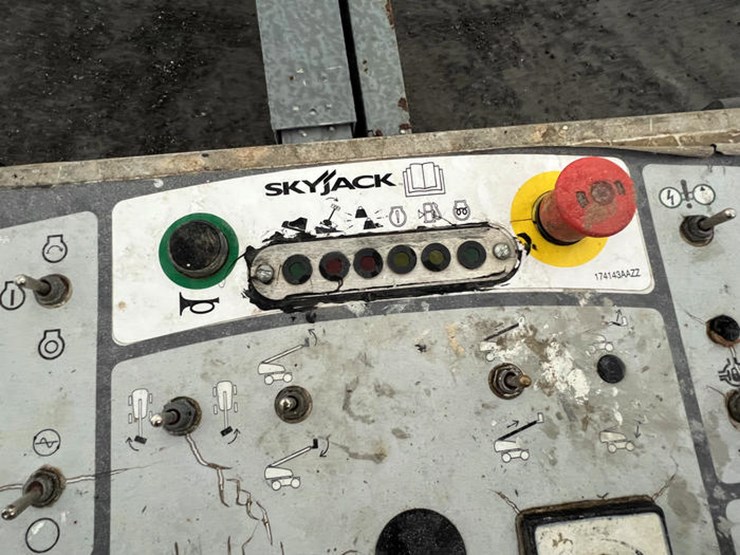2017-skyjack-sj61t-image-22