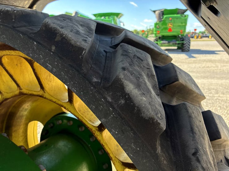 2020-john-deere-8rx-410-image-79