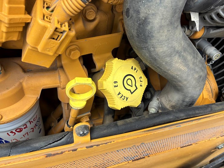 2022-john-deere-450-image-42