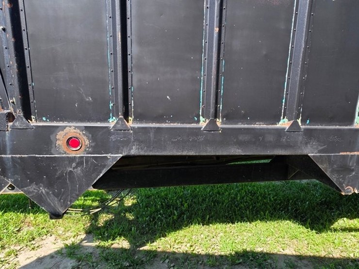 tandem-axle-silage-cart-image-31