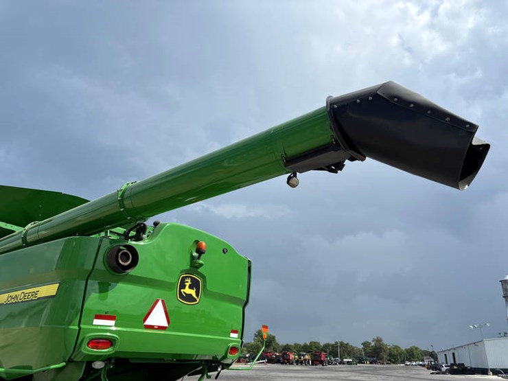 2017-john-deere-s680-image-32
