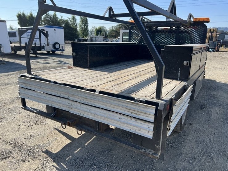 2012-ford-f550-image-24