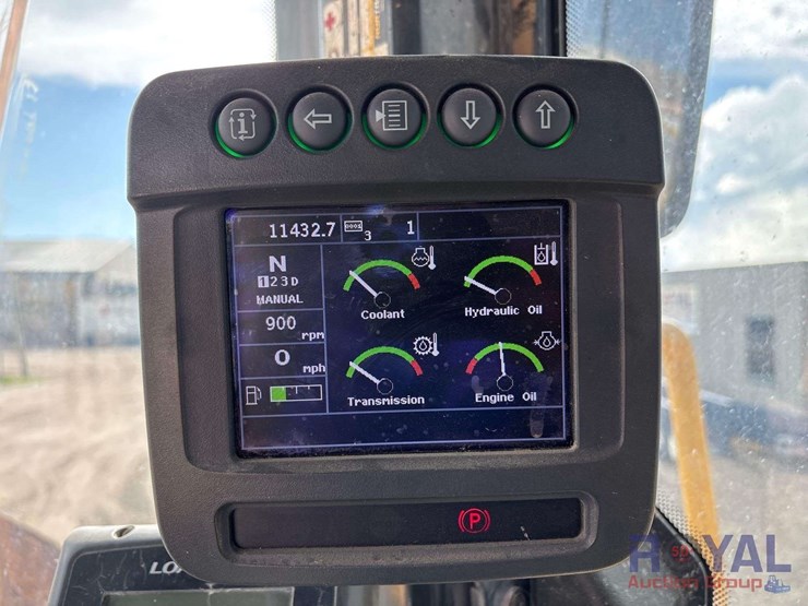 2011-deere-844k-image-14