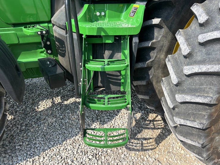 2012-john-deere-8285r-image-36