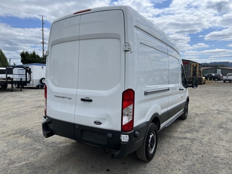 2015-ford-transit-image-4