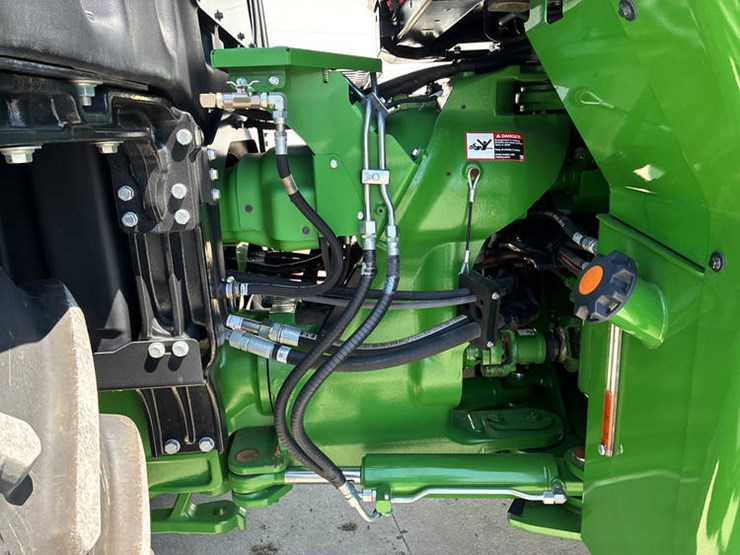 2023-john-deere-9r-440-image-23