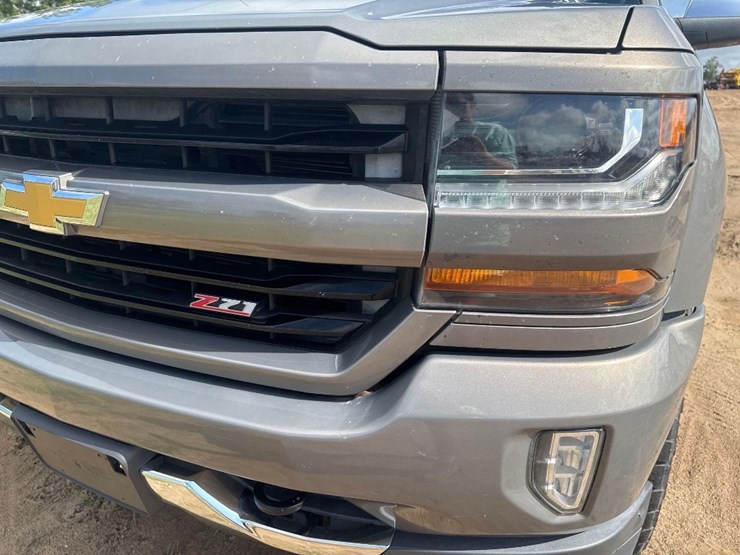 2017-chevrolet-silverado-image-17