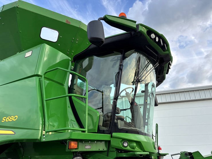2015-john-deere-s680-image-25