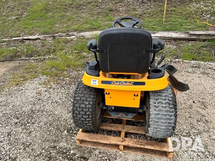 cub-cadet-gt1554-image-4