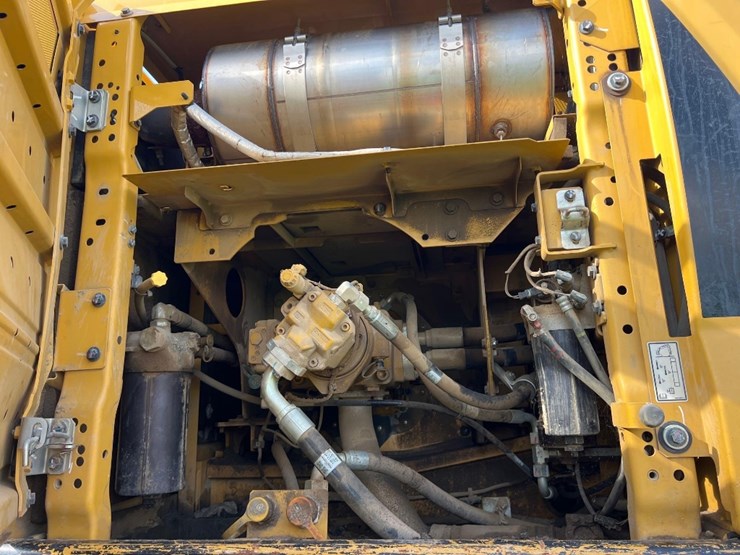 caterpillar-336-image-30