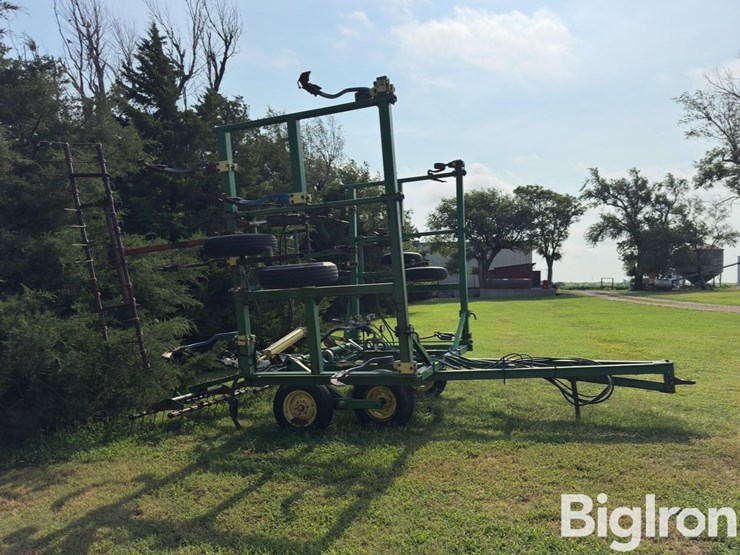 john-deere-30-image-4