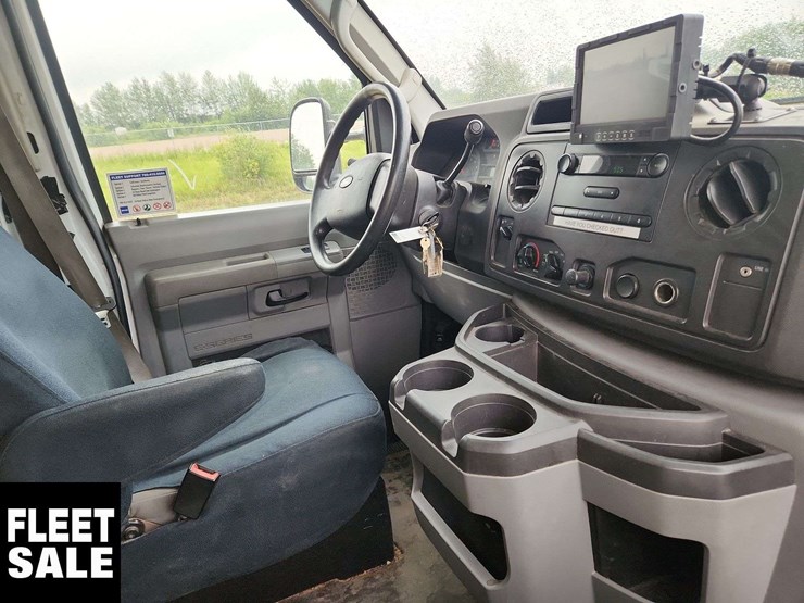 2012-ford-450-image-26