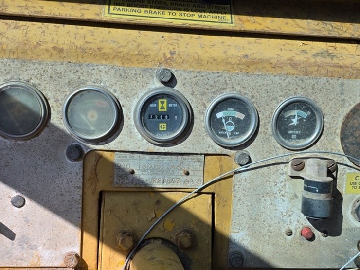1977-caterpillar-910-image-52