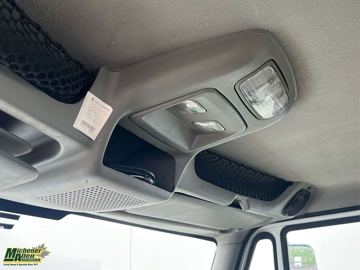 2010-international-durastar-4300-image-10