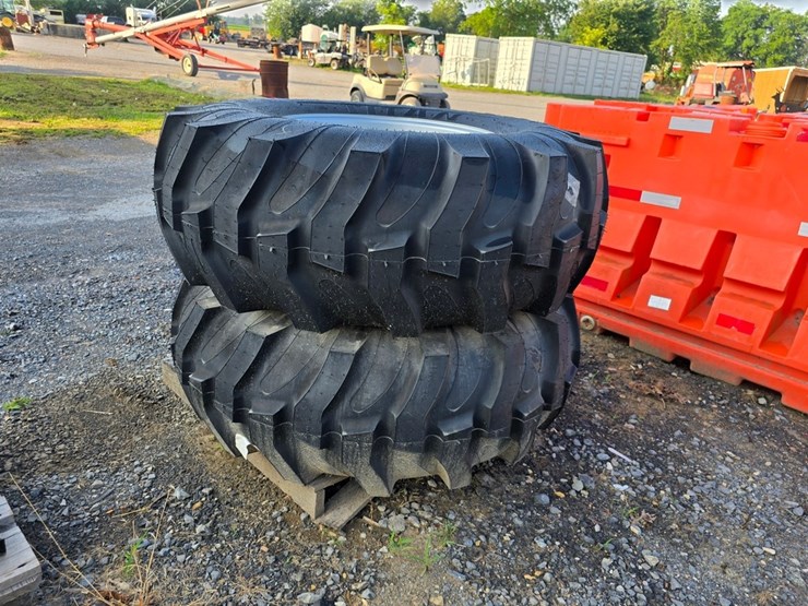 new-2-18.4-24-tractor-tires-&-rims-image-4