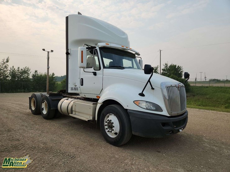 2017-international-prostar-image-2