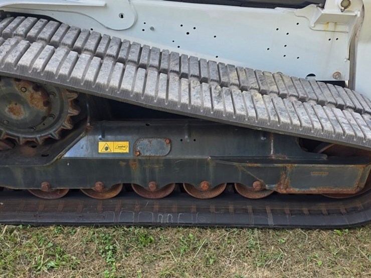 2023-bobcat-t770-image-11