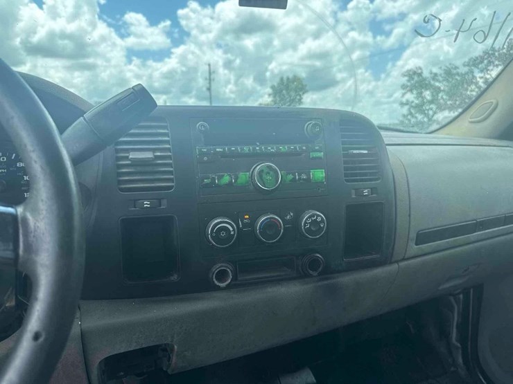 2008-chevrolet-silverado-image-26
