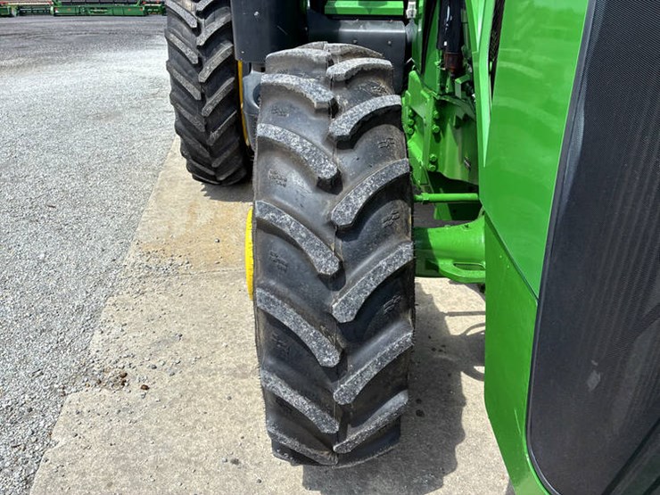 2014-john-deere-8285r-image-54