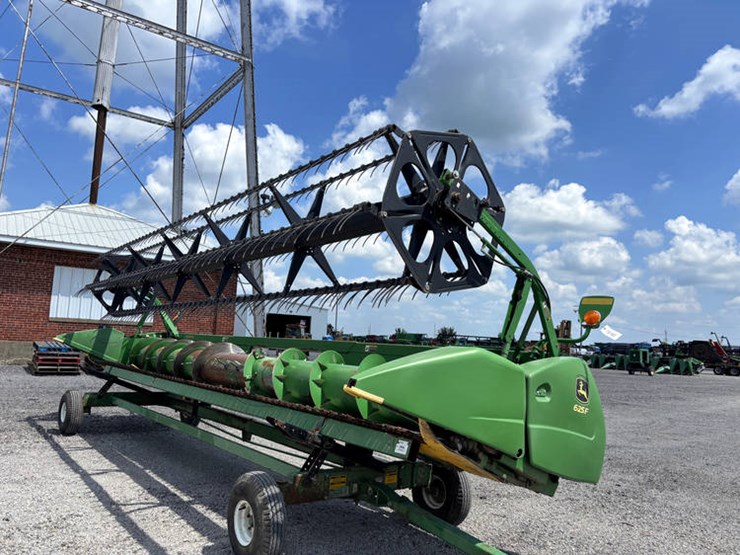2010-john-deere-625f-image-1